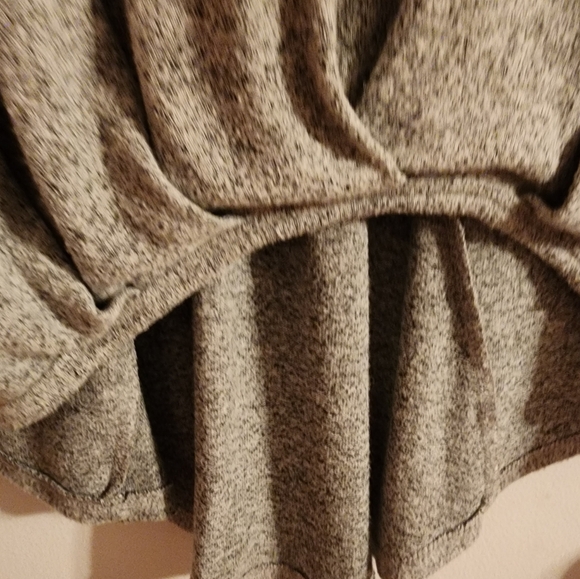 Sweater - Picture 5 of 7